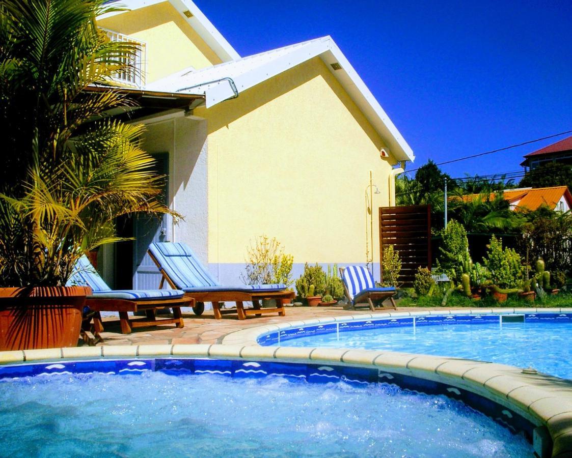 Villa arbre du voyageur, 4 étoiles et 4 clévacances Noël Extérieur photo